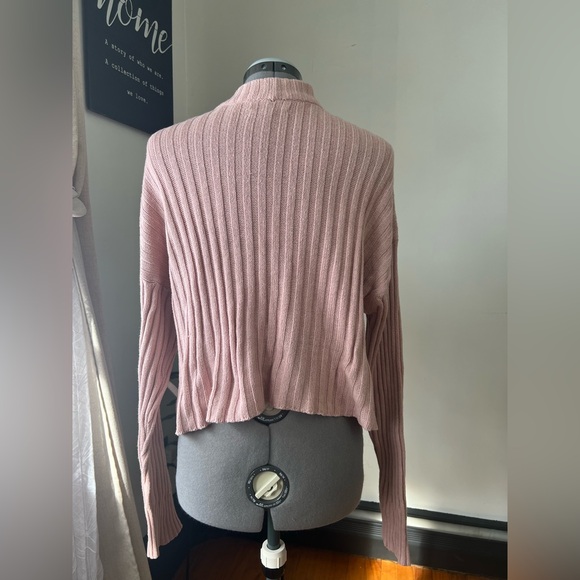 American Eagle Outfitters Soft Pink Knit Sweater - Picture 3 of 10